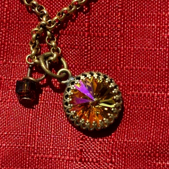 Swarovski 18” Antique Gold Necklace - Handmade - Picture 7 of 10
